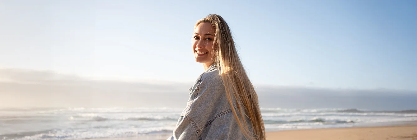 Le rituel quotidien pour redonner force et éclat aux cheveux