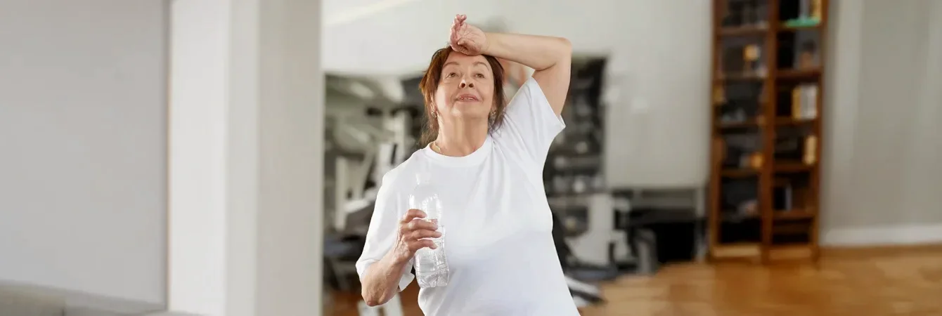 Micro-rituel rafraîchissant pour combattre les sensations de chaleur soudaines