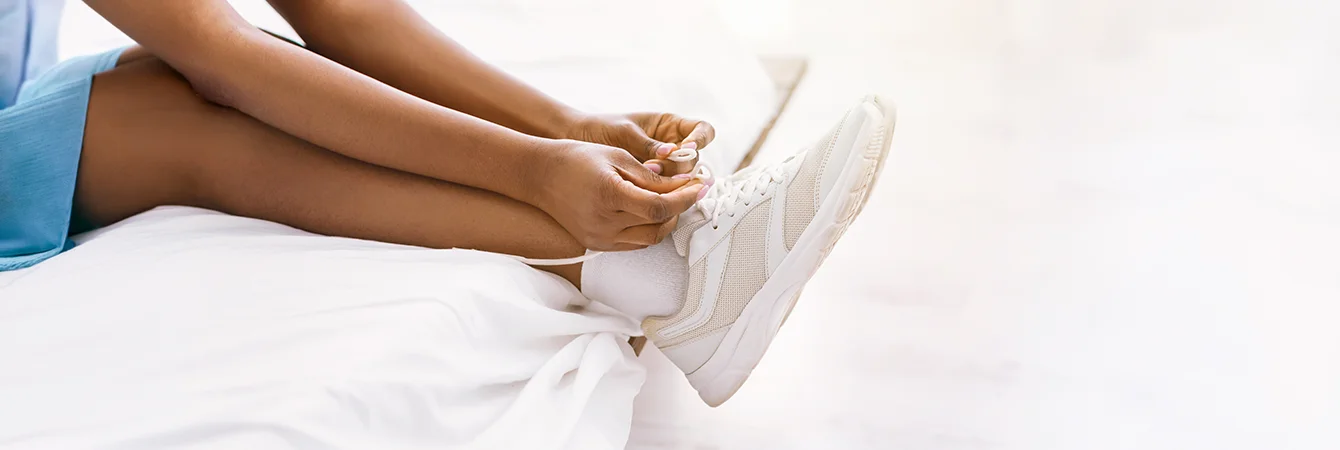 Les raisons méconnues derrière les mauvaises odeurs de pieds et leurs solutions efficaces