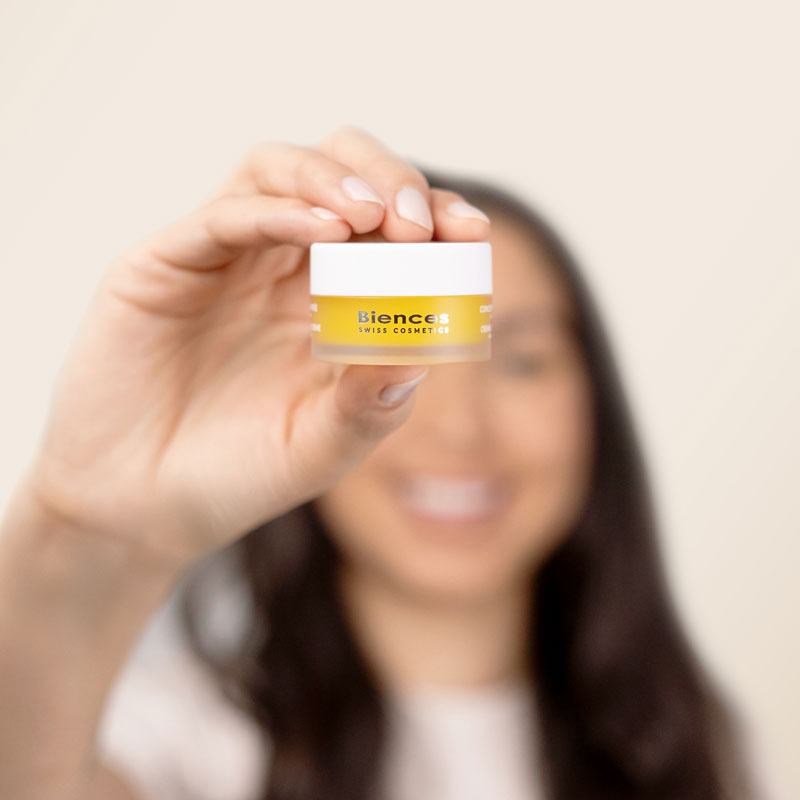 Mini crème concentrée à l'huile d'abricot