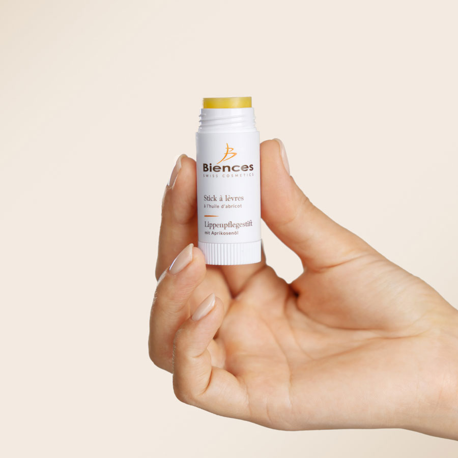 Stick à lèvres à l'huile d'abricot