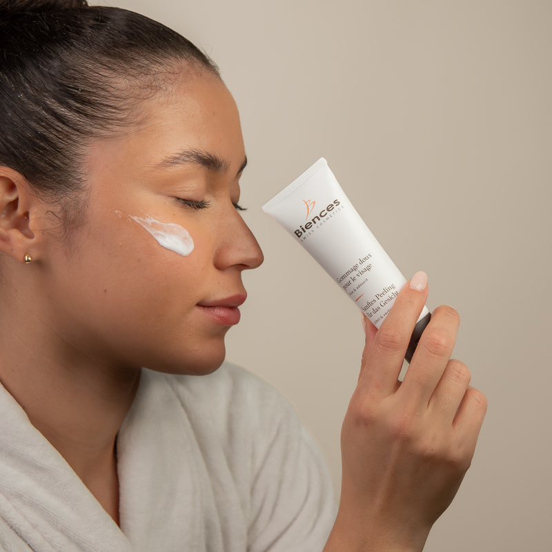 gommage_doux_visage_Biences_Swiss_Cosmetics