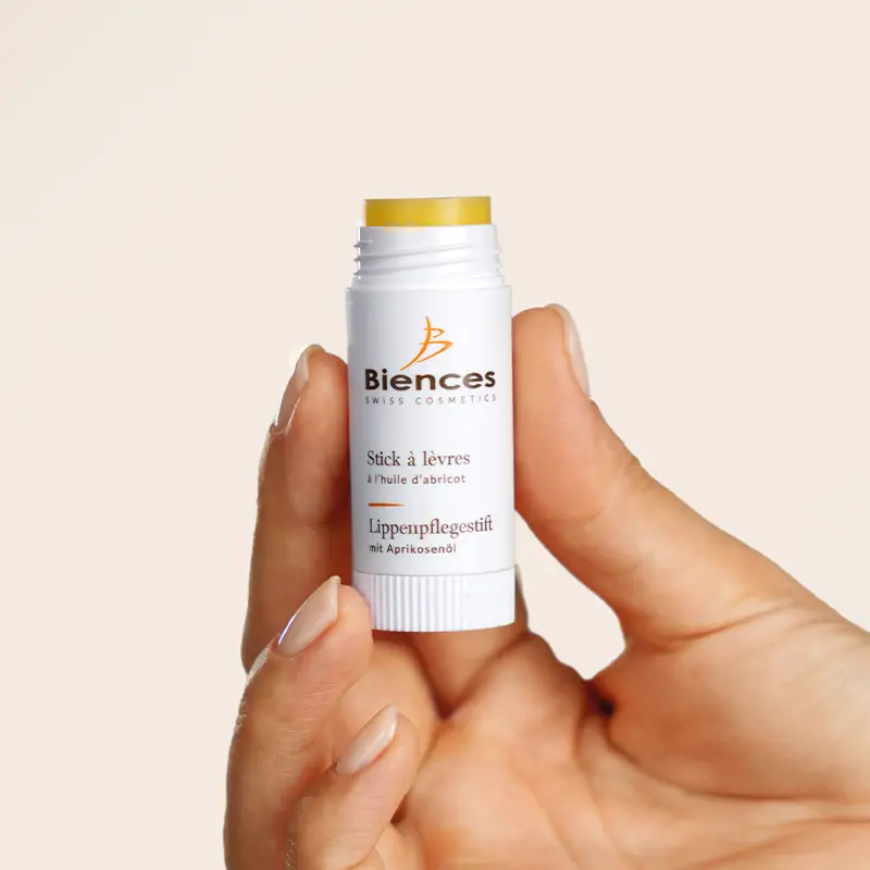 Stick à lèvres à l'huile d'abricot