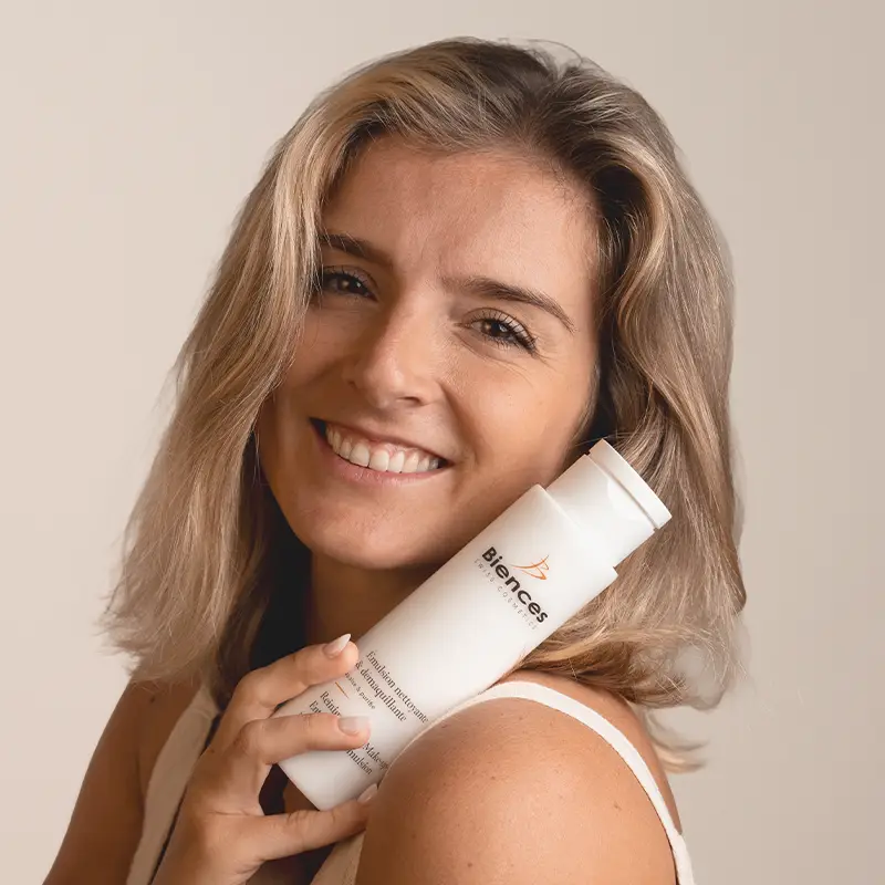 Émulsion nettoyante et démaquillante