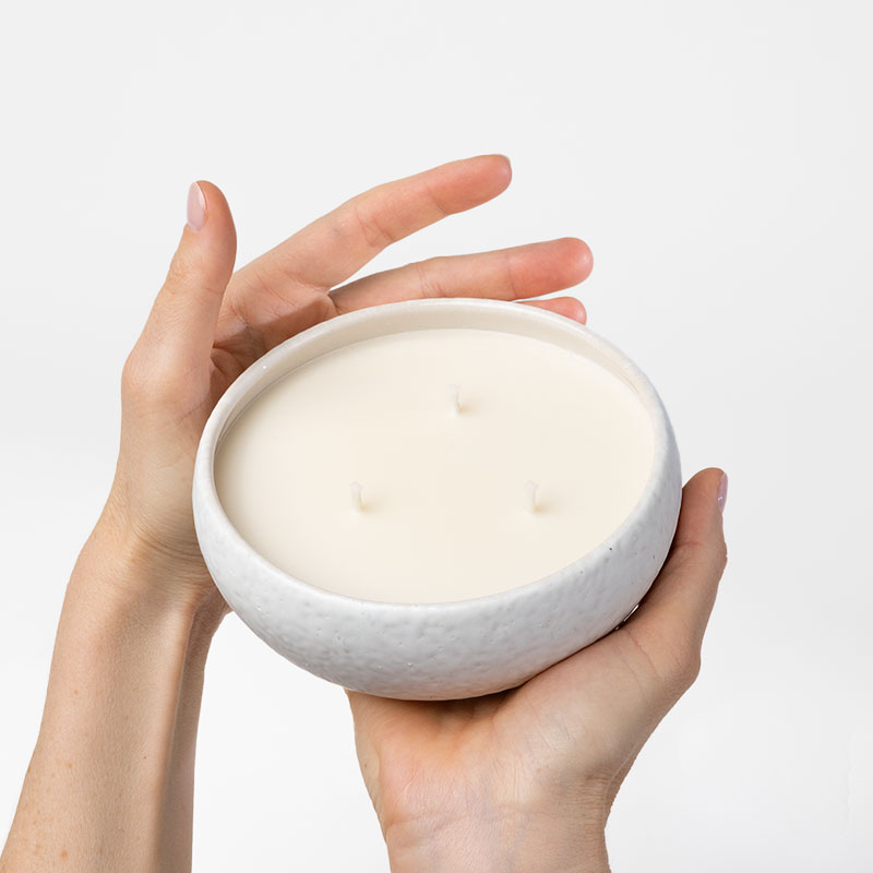 Sofy - Handgemachte Kerze mit Tonkabohne